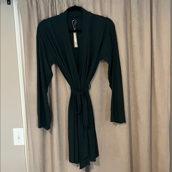 SKIMS Soft Lounge Robe - Picture 6 of 7